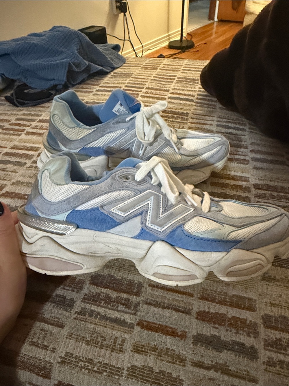 New Balance Women's White and Light Blue Chunky Runner Sneakers